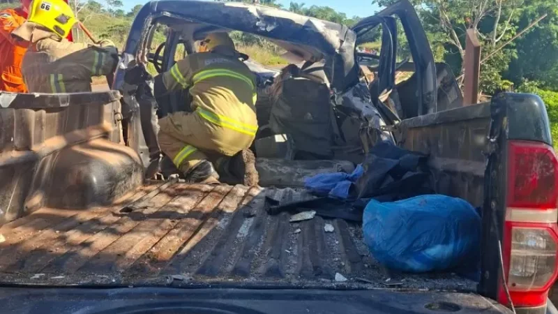 Foto 3 da matéria: Jaru: Identificadas as três vítimas fatais de grave acidente na BR 364; Todos eram irmãos