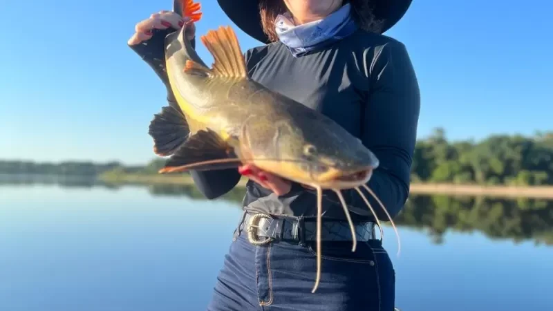 Foto 1 da matéria: Mulheres na Pesca: evento ganha força e prepara sua segunda edição no Rio Guaporé