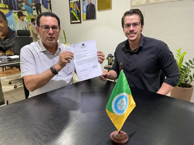 Prefeito Aldo Júlio assina ordem de serviço para construção de escola em tempo integral em Rolim de Moura