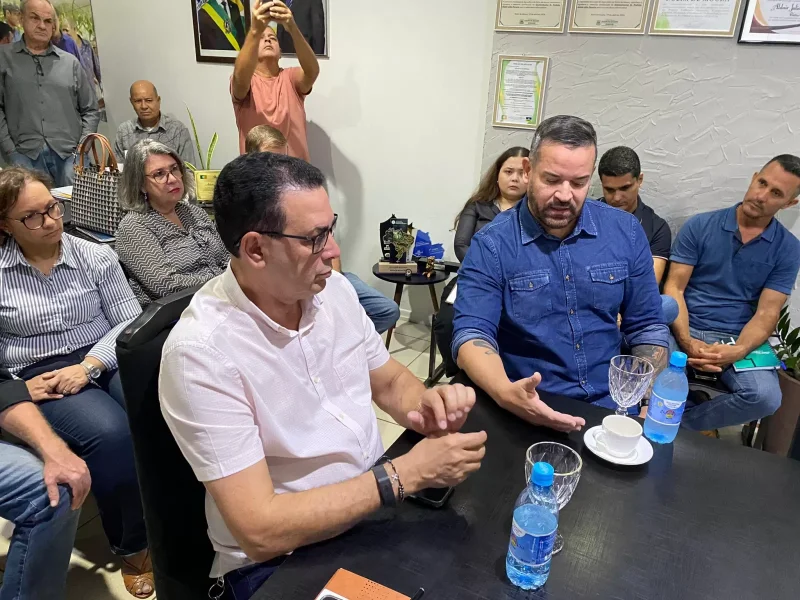 Prefeito Aldo Júlio recebe diretor-geral do Detran-RO e reforça parceria para melhorias na sinalização viária de Rolim de Moura