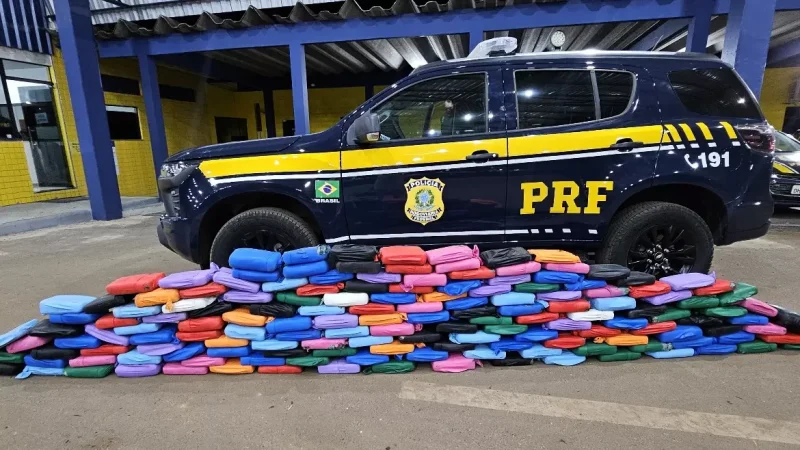 PRF apreende quase 190 kg de skunk escondidos em bebedouros na BR-364