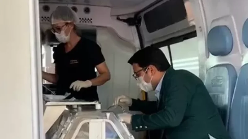 Foto 2 da matéria: Rolim de Moura: Bebê de 24 dias é transferido de avião para UTI neonatal em ação da SEMUSA com apoio da SESAU
