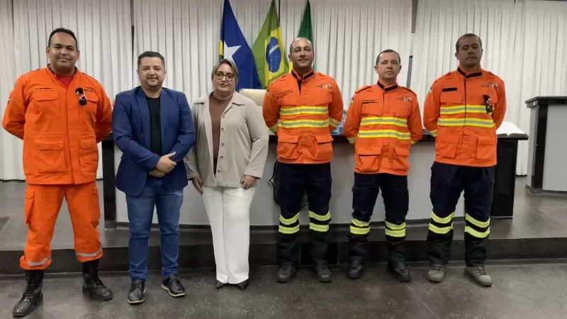 Foto 1 da matéria: Vereadores aprovam projeto que firma convênio municipal com o Programa Educacional Bombeiro Mirim