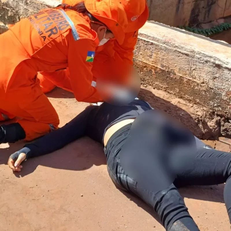Vítima de acidente no Centro de Rolim de Moura é transferida em estado grave para Cacoal