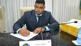 Anteprojeto do vereador Thiago Hulk que garante leito separado para mães em...