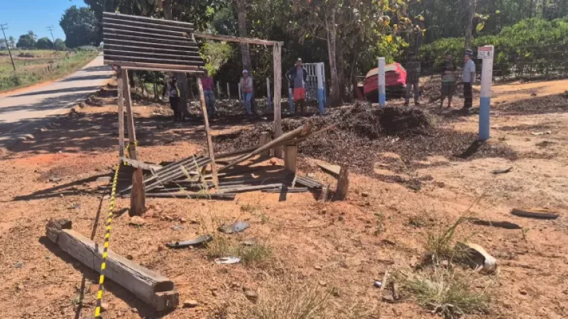 Foto 3 da matéria: Identificado jovem que morreu em grave acidente na RO-010, entre Nova Brasilândia e Rolim de Moura
