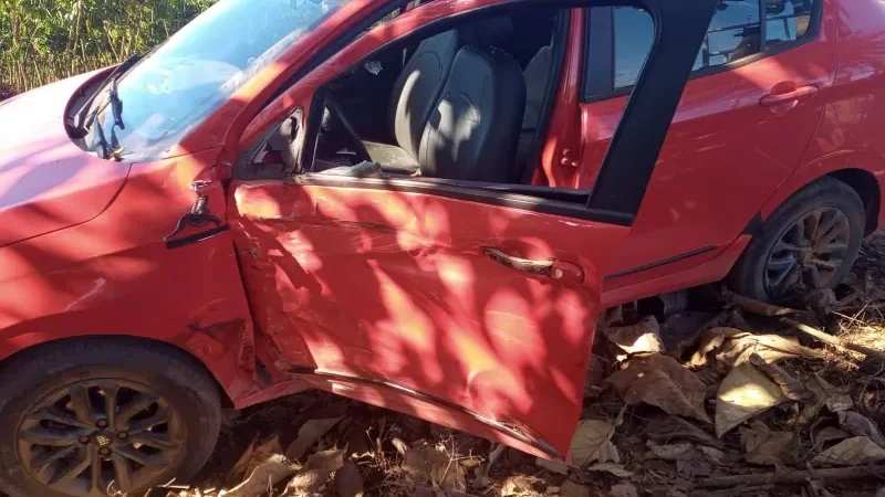Foto 3 da matéria: Jovem de 17 anos morre em grave e outro fica gravemente ferido em acidente na RO-010 em Nova Brasilândia d’Oeste