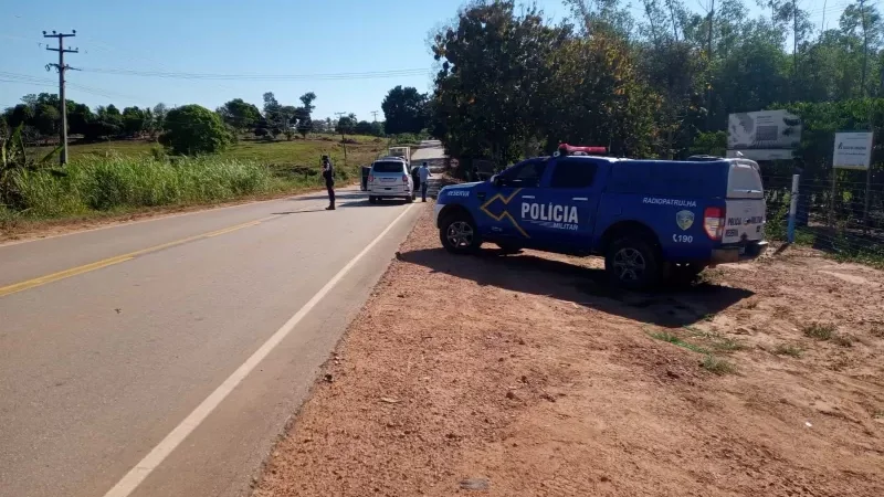 Foto 2 da matéria: Jovem de 17 anos morre em grave e outro fica gravemente ferido em acidente na RO-010 em Nova Brasilândia d’Oeste