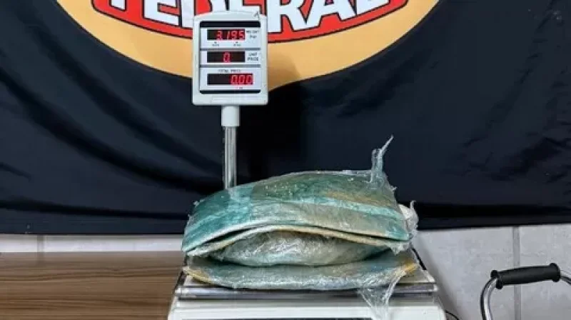 PF prende traficante com droga enrolada ao corpo no aeroporto de Porto Velho