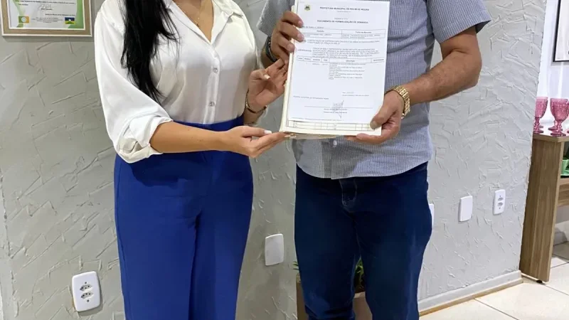 Foto 1 da matéria: Prefeito Aldo Júlio e deputada federal Cristiane Lopes anunciam construção da Praça da Bíblia em Rolim de Moura
