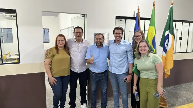 Foto 1 da matéria: Prefeitura de Rolim de Moura entrega reforma e ampliação da Escola Pequeno Príncipe no distrito Nova Estrela