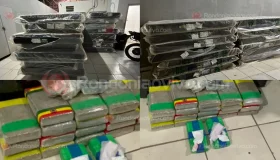 PM flagra trio com vários tabletes de drogas e colchões sem procedência, em...