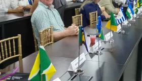 Rolim de Moura é representada por vice-prefeito em assinatura do Pacto...