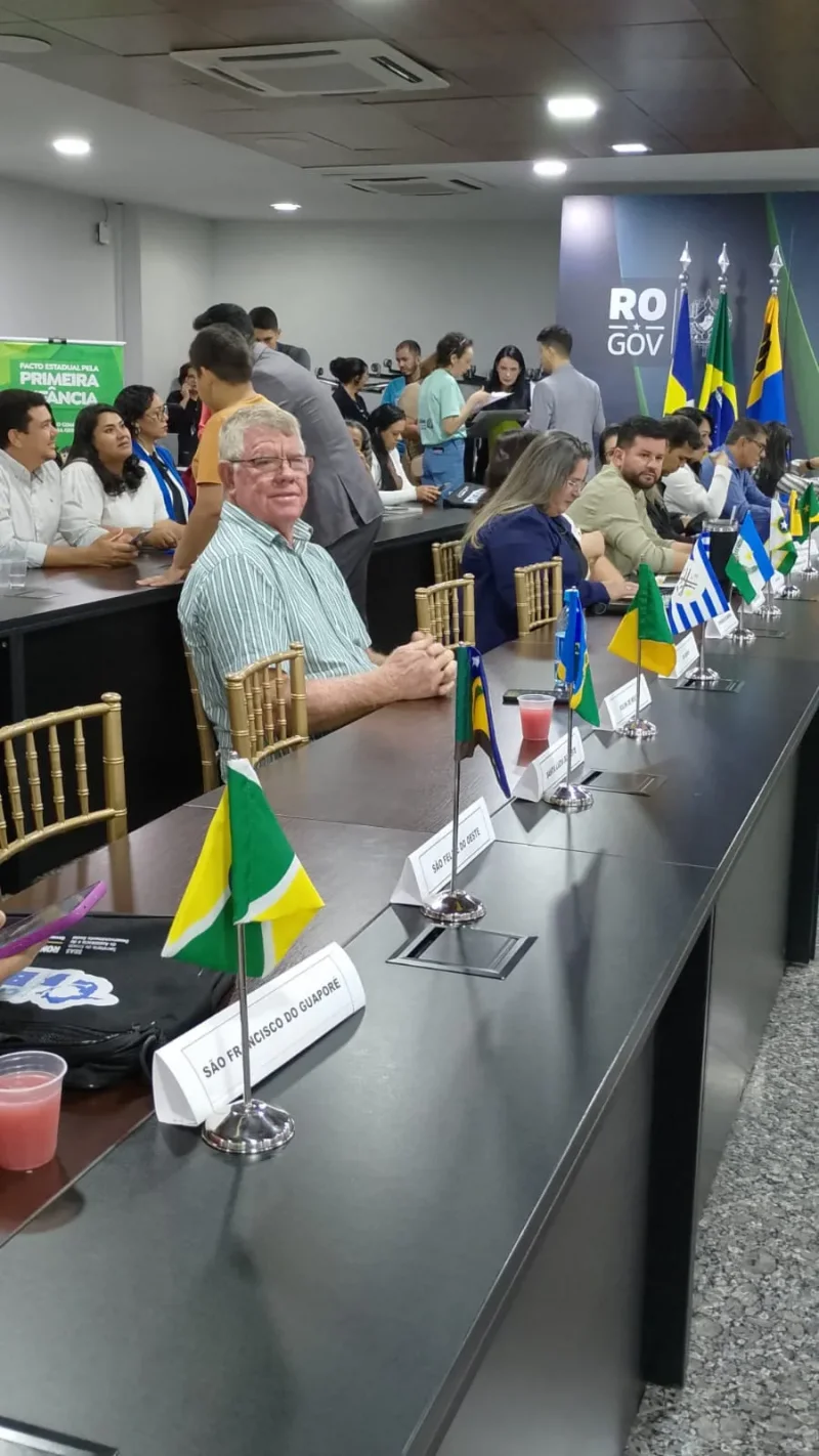 De acordo com Alcides Rosa, a presença de Rolim de Moura no encontro demonstra o compromisso da gestão municipal em fortalecer políticas públicas voltadas ao desenvolvimento integral das crianças.