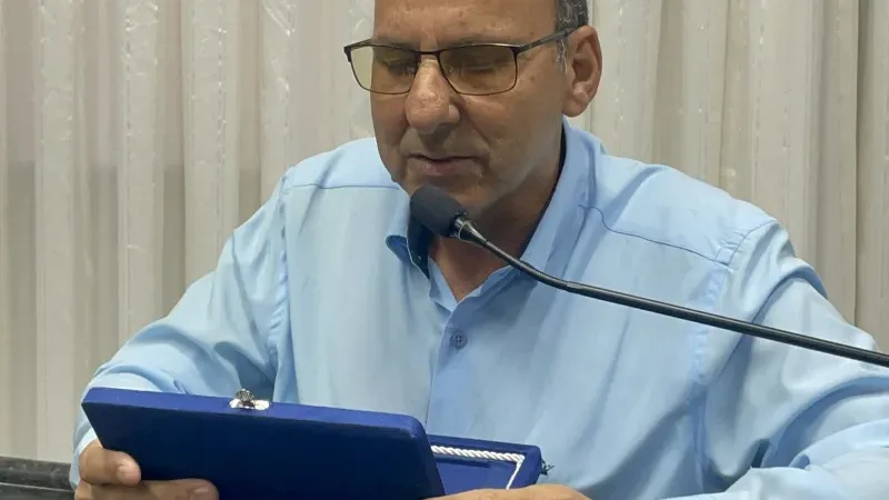 Foto 4 da matéria: Câmara Municipal de Rolim de Moura, homenageia o servidor Joelmir Pereira dos Anjos, “Miro” pela sua trajetória