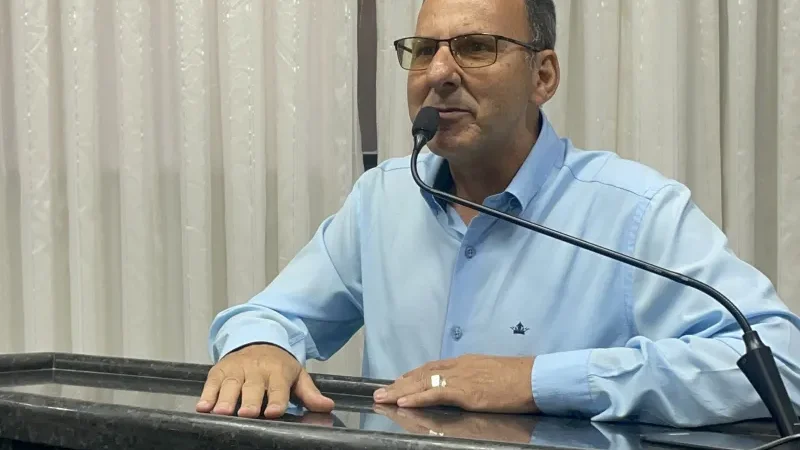 Foto 1 da matéria: Câmara Municipal de Rolim de Moura, homenageia o servidor Joelmir Pereira dos Anjos, “Miro” pela sua trajetória