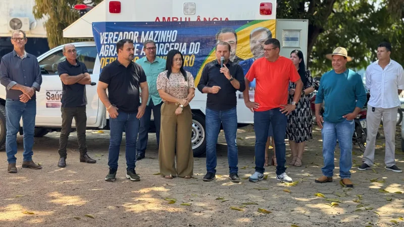 A ambulância foi adquirida com recursos assegurados pelo deputado Cirone, a pedido do vereador Mazin.