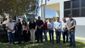 Deputada Gislaine Lebrinha entrega carro 0KM para Conselho Municipal de...