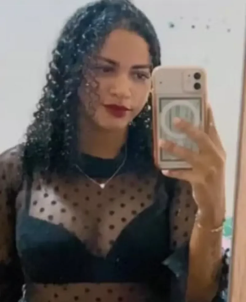 Jovem grávida morre após colidir moto contra poste em Ariquemes