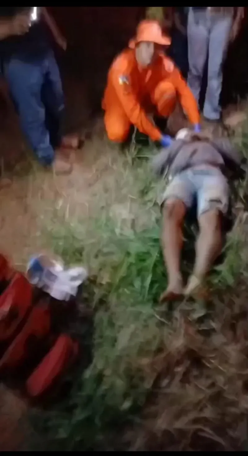 Motociclista é socorrido após sofrer queda na RO-383, em Rolim de Moura