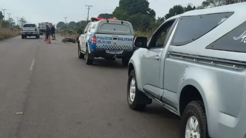 Foto 1 da matéria: Mulher morre em grave acidente de moto na RO-473 entre Alvorada do Oeste e Urupá