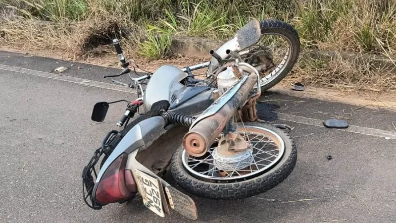 Foto 2 da matéria: Mulher morre em grave acidente de moto na RO-473 entre Alvorada do Oeste e Urupá