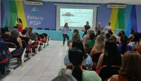 Professores e Estagiários da Rede Municipal de Ensino de Rolim de Moura...
