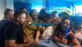 Professores em greve invadem sede do governo em Porto Velho e seguem para a...