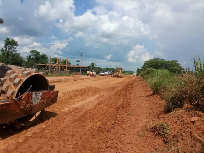 O deputado Alan Queiroz destacou a relevância da intervenção para a qualidade de vida da população rural.