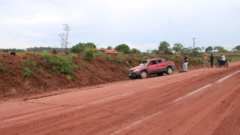 Foto 1 da matéria: Homem morre em grave acidente na zona rural de Parecis