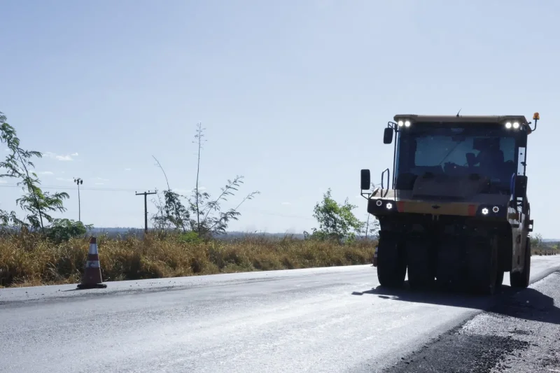 Operação no trânsito será adotada durante as obras de pavimentação para garantir a segurança de usuários e trabalhadores.