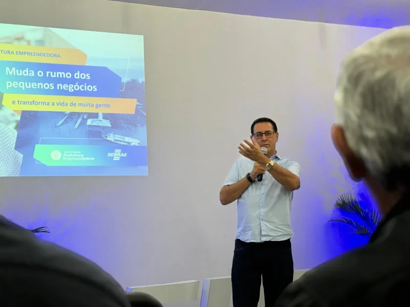 Durante a apresentação, o prefeito Aldo Júlio compartilhou as práticas adotadas pela administração municipal após o reconhecimento recebido do Sebrae.