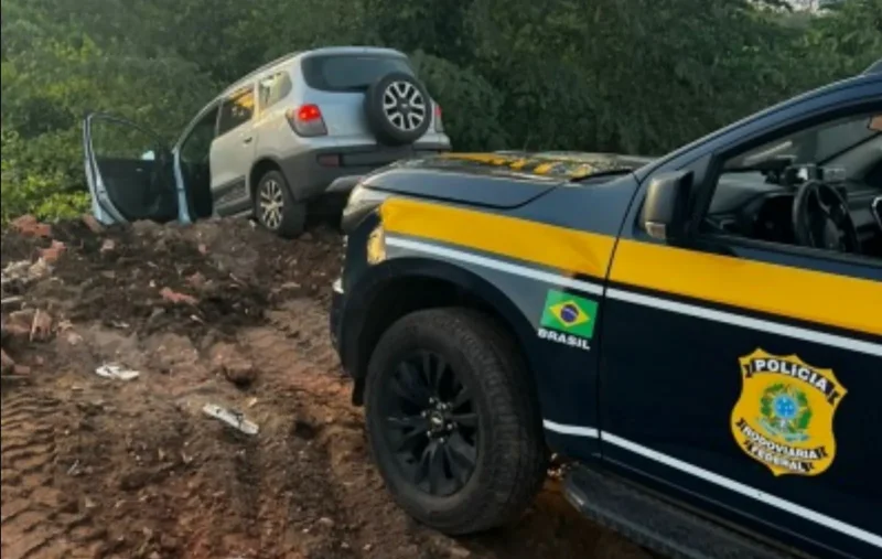PRF apreende mais de 100 kg de cocaína após perseguição na BR-364 em Pimenta Bueno