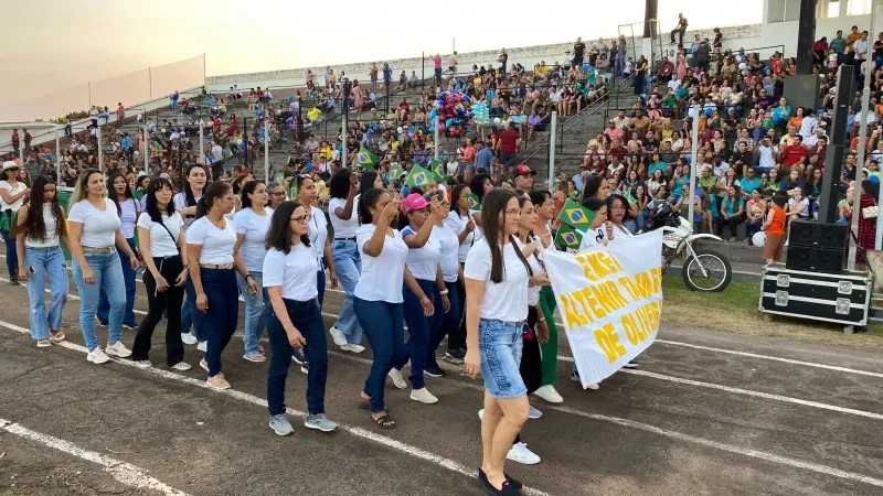 Foto 11 da matéria: Rolim de Moura celebra a Independência do Brasil com desfile cívico: ‘Unidos pela liberdade, construímos juntos um futuro de paz, união e prosperidade’