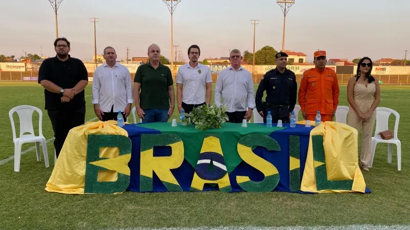 Foto 3 da matéria: Rolim de Moura celebra a Independência do Brasil com desfile cívico: ‘Unidos pela liberdade, construímos juntos um futuro de paz, união e prosperidade’