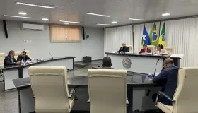 Sob a presidência de Janete Lins, Câmara de vereadores de Rolim de Moura...