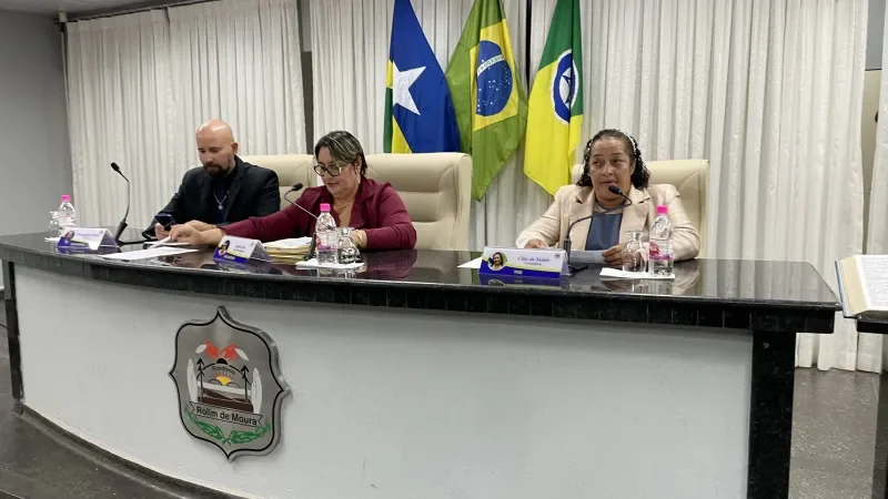 Foto 2 da matéria: Sob a presidência de Janete Lins, Câmara de vereadores de Rolim de Moura aprova quase R$ 15 milhões em extraordinária