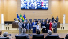 Deputado Alan Queiroz entrega Títulos de Cidadão Honorário a magistrados em...