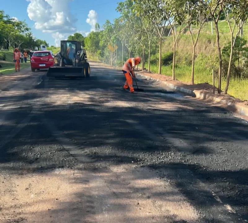 Rodovia-489 recebe manutenção do governo de RO e garante mais trafegabilidade e segurança aos motoristas