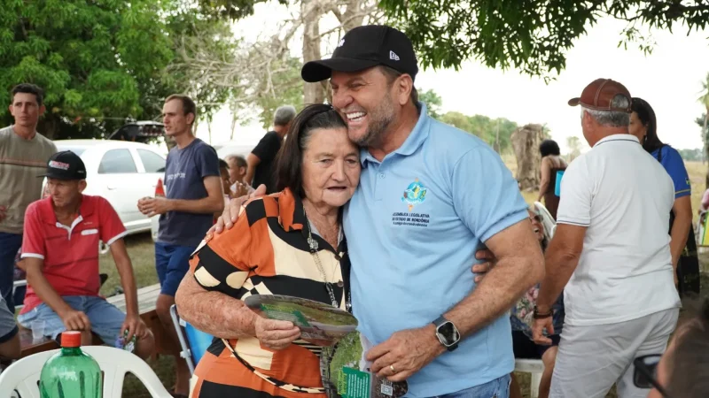 O trabalho realizado pelo deputado Cirone Deiró, nos municípios rondonienses, contempla as mais diversas áreas.