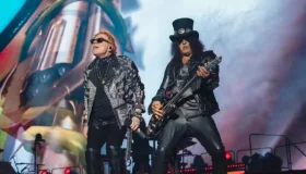 Fãs de Rondônia perdem show do Guns N’ Roses após voo ser cancelado por...