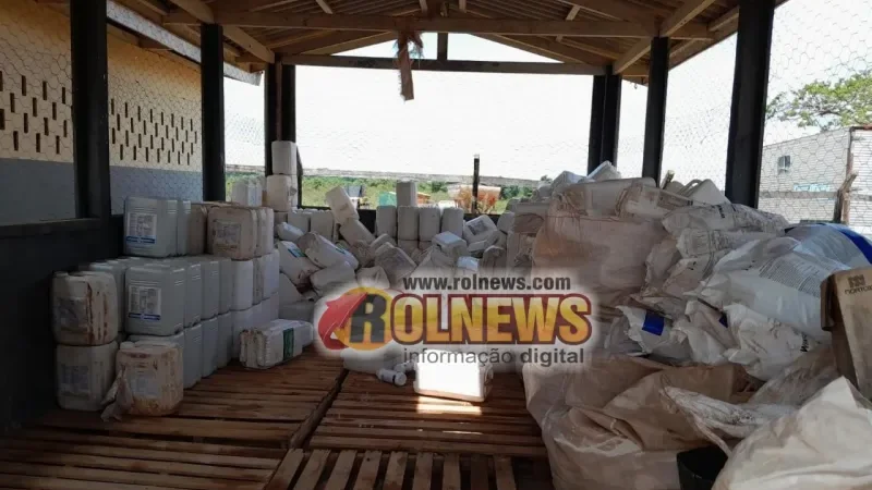 Foto 2 da matéria: IBAMA e Polícia Ambiental autuam fazenda em Parecis por armazenar agrotóxicos vencidos há mais de sete anos