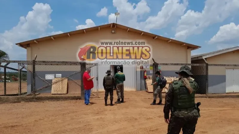 Foto 3 da matéria: IBAMA e Polícia Ambiental autuam fazenda em Parecis por armazenar agrotóxicos vencidos há mais de sete anos