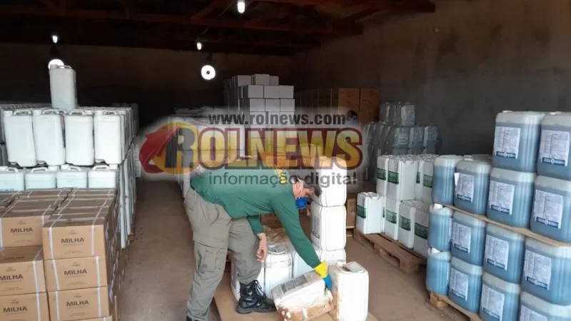Foto 5 da matéria: IBAMA e Polícia Ambiental autuam fazenda em Parecis por armazenar agrotóxicos vencidos há mais de sete anos