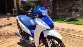 Mulher é rendida por criminosos e tem moto roubada no Loteamento Jatobá 1 em...