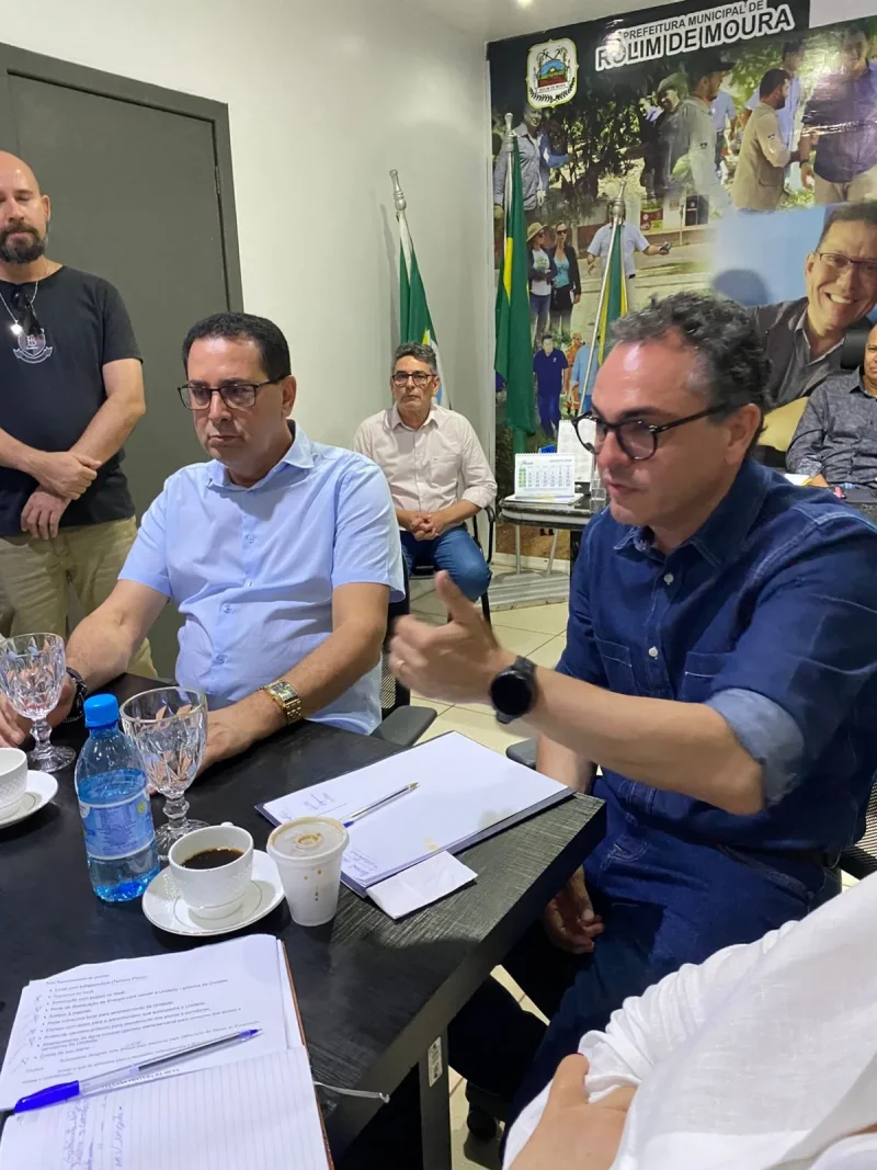 O prefeito Aldo Júlio recepcionou, na manhã desta quarta-feira (8), o vice-governador de Rondônia, Sérgio Gonçalves.
