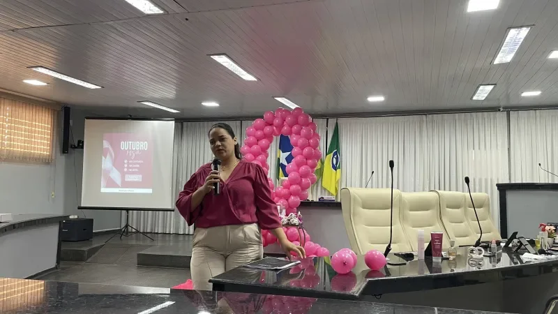 Foto 5 da matéria: Rolim de Moura - Janete Lins, através da Procuradoria do Mulher promove evento em alusão ao Outubro Rosa para as servidoras da Câmara