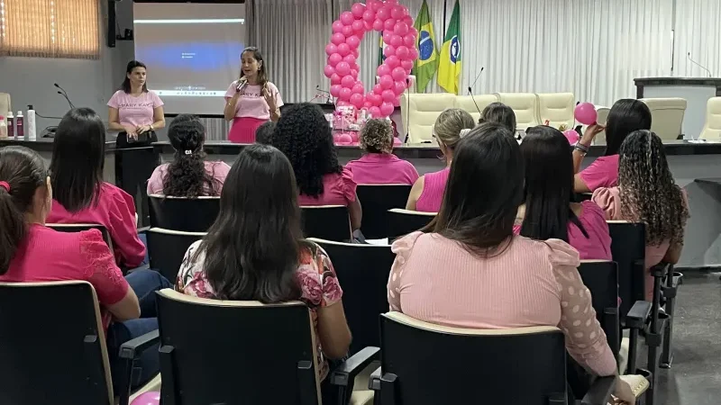 Foto 7 da matéria: Rolim de Moura - Janete Lins, através da Procuradoria do Mulher promove evento em alusão ao Outubro Rosa para as servidoras da Câmara