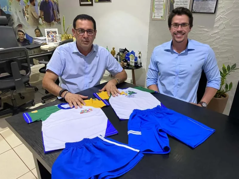 Rolim: Prefeito Aldo Júlio e secretário Wander Barcelar anunciam licitação para compra de uniformes para os estudantes da rede municipal