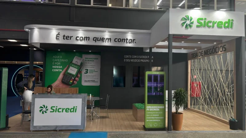 Durante a feira, o Sicredi estará presente com um estande, com uma área de relacionamento para receber, atender e fortalecer conexões entre associados e empreendedores.